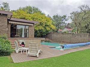 4 Bedroom House in Constantia Kloof