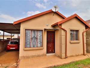 2 Bed House in Lotus Gardens