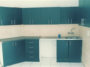 2 Bed Apartment in Grassy Park