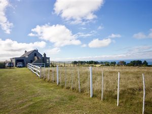 3.8 ha Farm in Hansmoeskraal