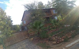 4 Bedroom House in Vanderkloof