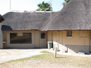 2 Bed Apartment in Mookgophong (Naboomspruit)