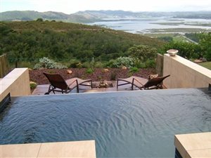 4 Bed House in Pezula Golf Estate