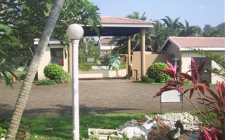 2 Bedroom Apartment in Palm Beach