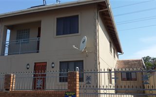 5 Bedroom House in Phoenix Industrial