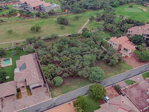 973 m² Land available in Pebble Rock