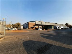 8300 m² Industrial space in Brentwood