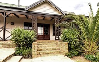 4 Bedroom House in Protea Valley