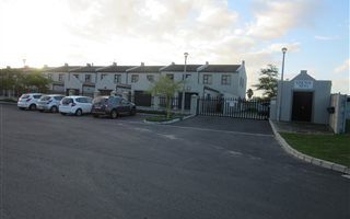 3 Bedroom House in Edgemead