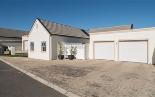 3 Bedroom House in Dennegeur