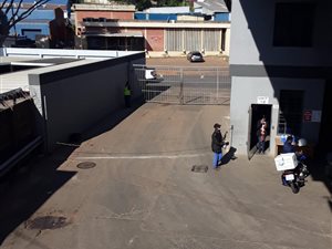 1050 m² Industrial space in Mobeni