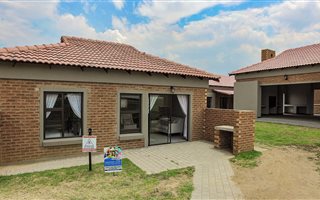 2 Bedroom Apartment in Trichardt