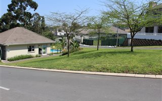 300 m² Land available in Paradise Valley
