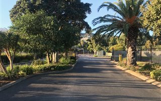 2 Bedroom Townhouse in Noordhoek