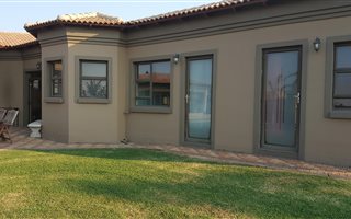 2 Bedroom Townhouse in Parkrand