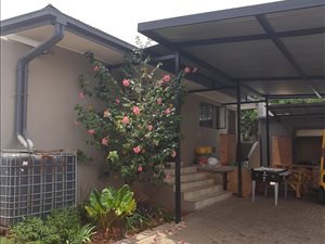 200 m² Commercial space in Dunvegan