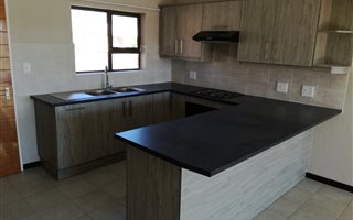 2 Bedroom Apartment in Wilgeheuwel