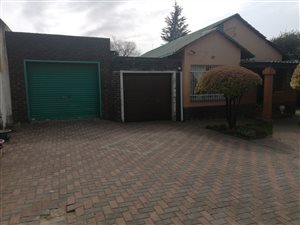 3 Bed House in Cruywagenpark
