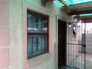2 Bed House in Mfuleni