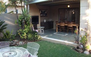 2 Bedroom Simplex in Garsfontein