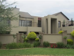 5 Bed House in Midlands Estate