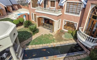 5 Bedroom House in Poortview AH