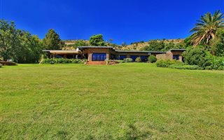 5.1 ha Land available in Heuningklip