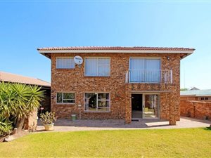 7 Bed House in Vaal Dam