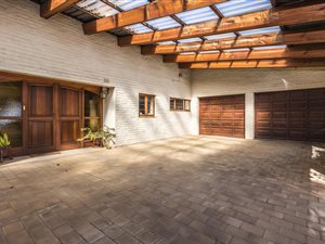4 Bed House in Alsef