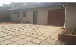 1 Bedroom Garden Cottage in Sundowner