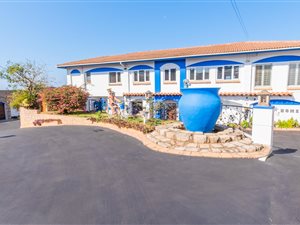 4 Bed House in Bluff
