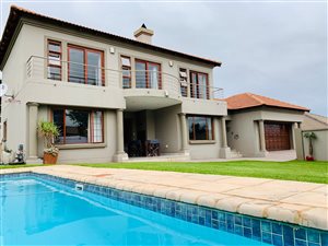 3 Bed House in Amberfield Manor