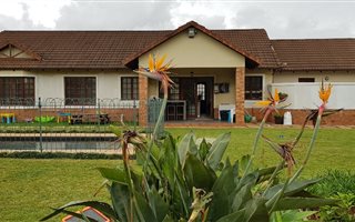 3 Bedroom House in Clifton Hill Estate