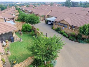 3 Bed Simplex in Willow Park Manor