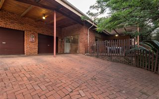 4 Bedroom House in Constantia Park