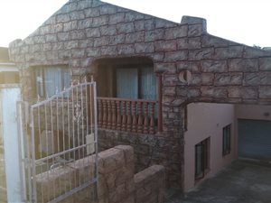 5 Bed House in Crossmoor