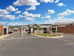3 Bed Townhouse in Kyalami Hills