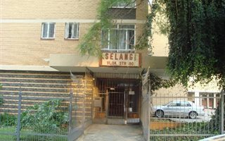 2.5 Bedroom Apartment in Sunnyside