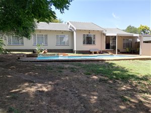 4 Bed House in Brackendowns