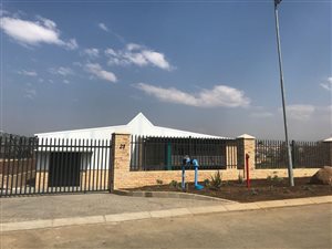 1080 m² Industrial space in Cosmo City