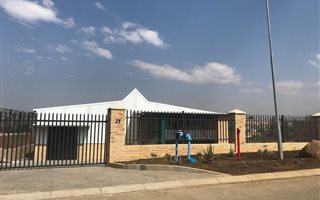 1080 m² Industrial space in Cosmo City