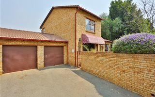 4 Bedroom Townhouse in Randpark Ridge