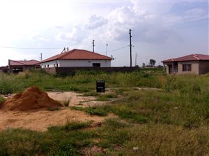 300 m² Land available in Golden Gardens
