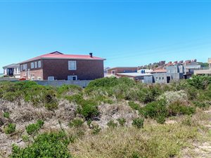 678 m² Land available in Stilbaai