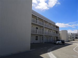 2 Bedroom Apartment in Nuutgevonden