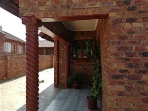 4 Bed House in Shalimar Ridge