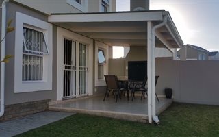 3 Bedroom House in Waterkloof Park