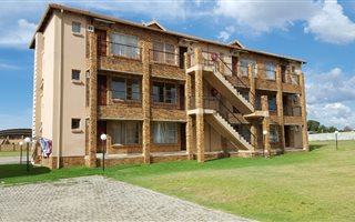 2 Bedroom House in Randfontein