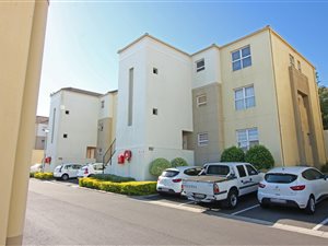 2 Bed Apartment in Vredekloof Heights