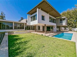 6 Bed House in Hurlingham